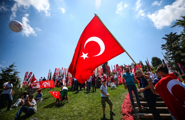 15 Temmuz Şehitler Köprüsü'nde insan seli