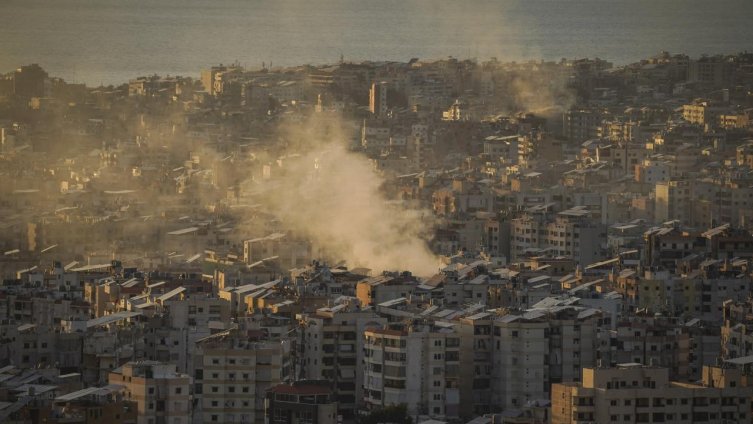 İsrail, Hizbullah'ın kalesi olarak bilinen İsrail'den Dahiye'deki mahalleler için sürgün emri ve saldırı tehdidinde bulunuyor. Fotoğraf: AA