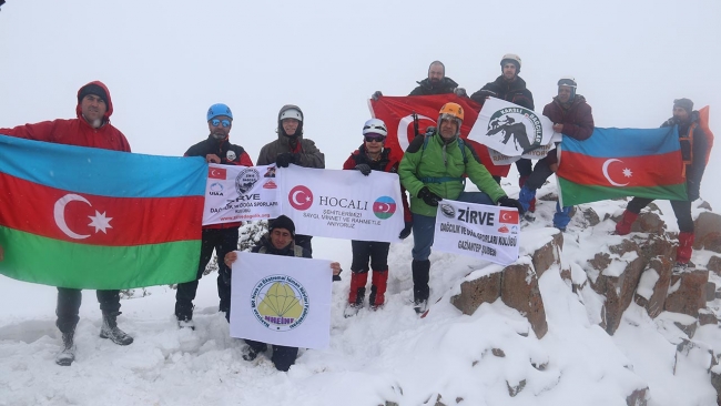Türk dağcılar Hocalı şehitleri için tırmandı