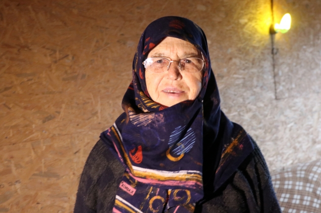 75 yaşındaki Akalan hayatını engelli kardeşlerine adadı