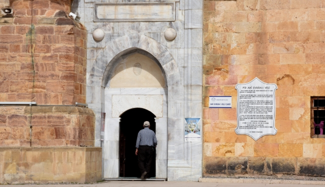 Dürüstlük ve dayanışmayı sanatla birleştiren Ahilik teşkilatı