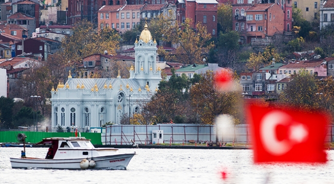 İstanbul Balat'taki tarihi 'Demir Kilise' açıldı