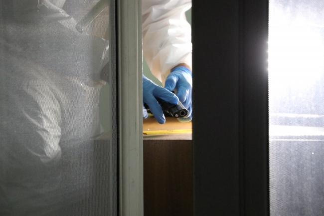 Denizli'de polis, kazayla kendini ve bekçiyi vurdu. Ekipler olayla ilgili inceleme başlattı. Fotoğraf: AA