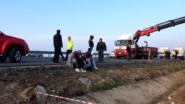 Denizli'de yolcu otobüsü devrildi: 2 ölü, 35 yaralı