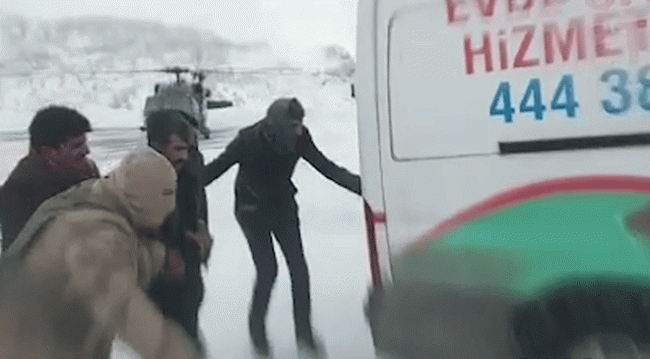 Van'da diyaliz hastası askeri helikopterle hastaneye yetiştirildi