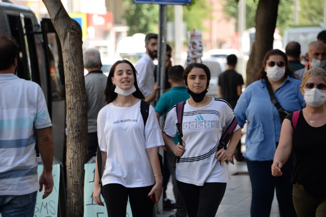Diyarbakır'da vaka artışlarının nedenleri: Maske, taziye ve düğünler