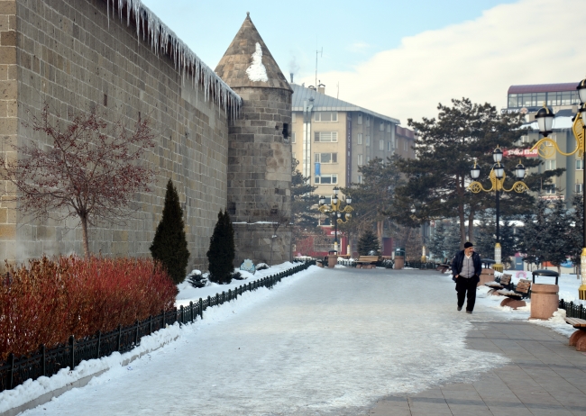 Doğu Anadolu buz tuttu