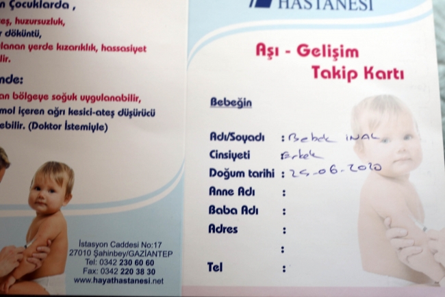 Doğum raporunda erkek olan bebek kız çıktı, aile hastaneden şikayetçi oldu