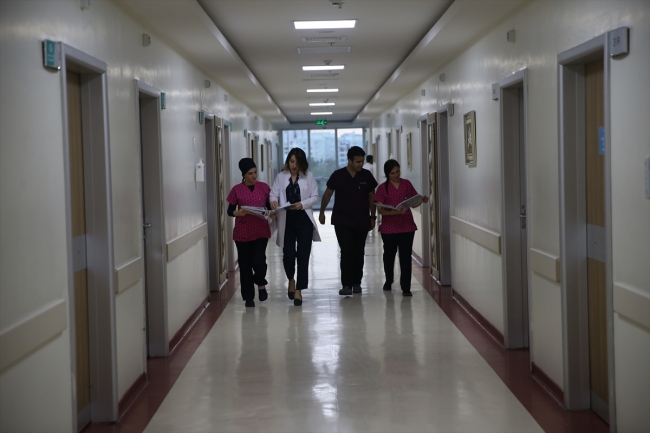 Zorlu mesaileri bebeğin ağlama sesiyle mutluluğa dönüşüyor