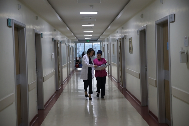 Zorlu mesaileri bebeğin ağlama sesiyle mutluluğa dönüşüyor