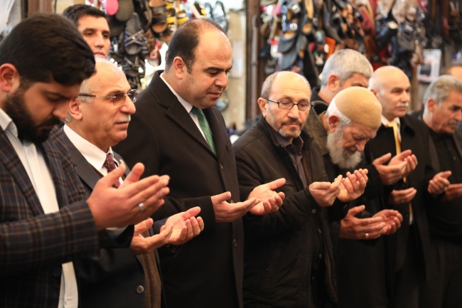 Geleneksel ahilik duasında eller bu kez Mehmetçik için kalktı