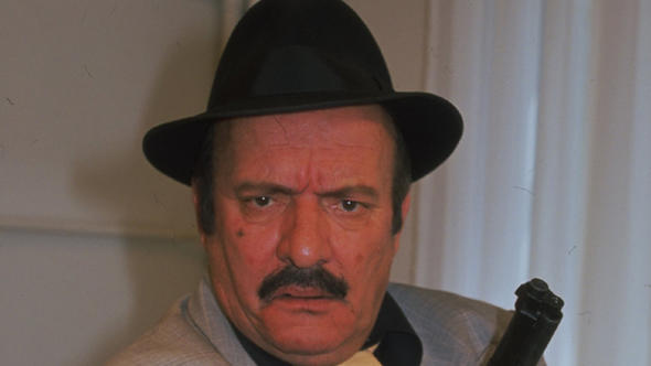 Tiyatro sanatçısı Dursun Ali Sarıoğlu son yolculuğuna uğurlandı