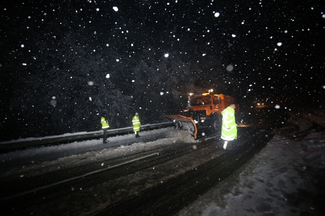 Bolu Dağı geçişi tır ve kamyonlara kapatıldı