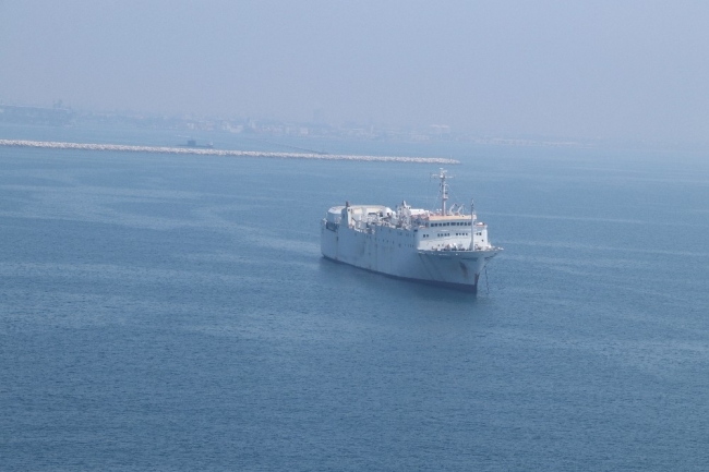Akdeniz'i kirleten gemiler havadan denetleniyor