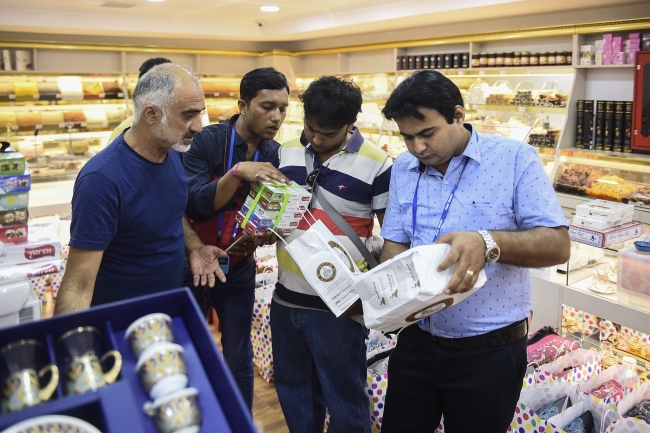 Hint iş insanının çalışanlarına armağan ettiği Türkiye tatili başladı