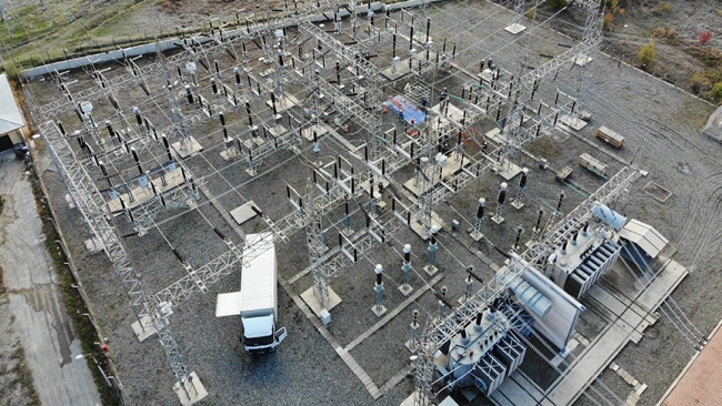 Kesintisiz enerjiyi 400 bin volta dokunarak veriyorlar