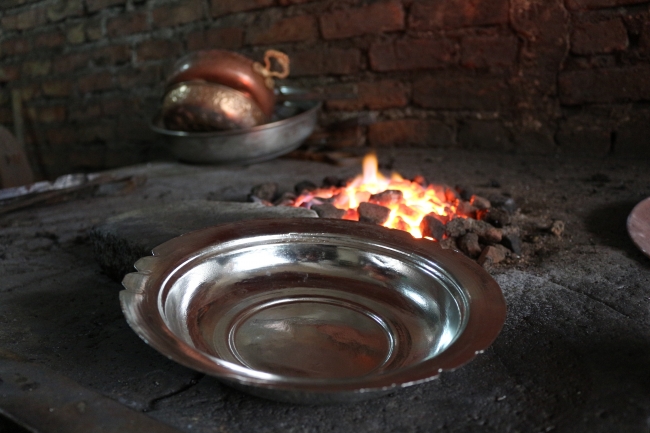 45 yıllık bakır ustasının tek isteği mesleğini yaşatmak