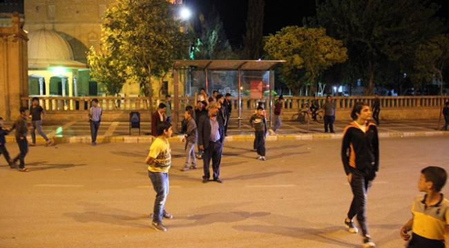 Şanlıurfa'da Eyüp Peygamber Makamı önünde bomba paniği