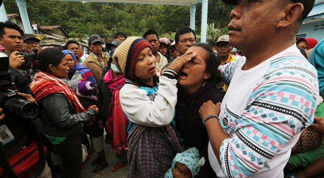 Endonezya'da meydana gelen tekne kazasında kayıp sayısı artıyor