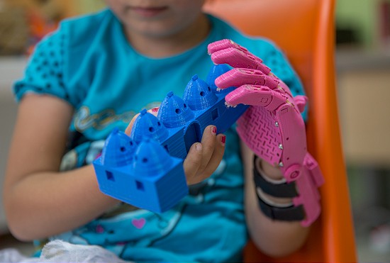 'Prenses el' küçük Evin'e umut oldu