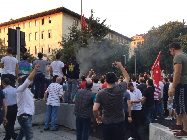 15 Temmuz gecesi hain darbecilere TRT‘yi teslim etmeyenler o geceyi anlattı