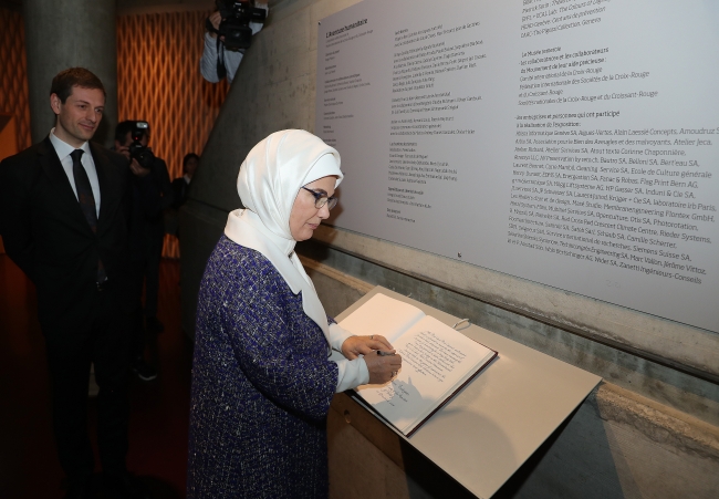 Emine Erdoğan'dan Kızılhaç-Kızılay Müzesi'ne ziyaret
