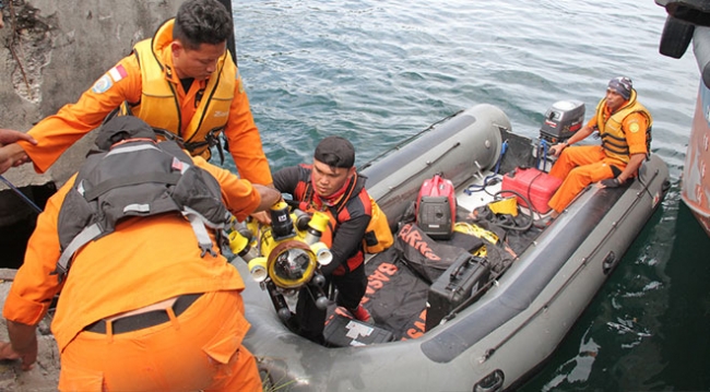 Endonezya'da meydana gelen tekne kazasında kayıp sayısı artıyor
