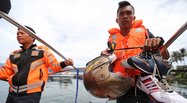 Endonezya'da meydana gelen tekne kazasında kayıp sayısı artıyor