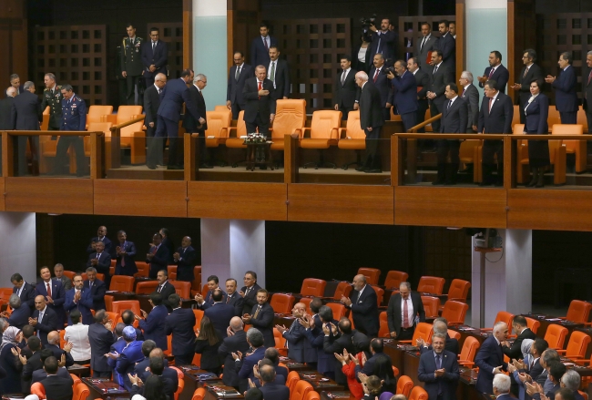 TBMM'de yemin töreni tamamlandı