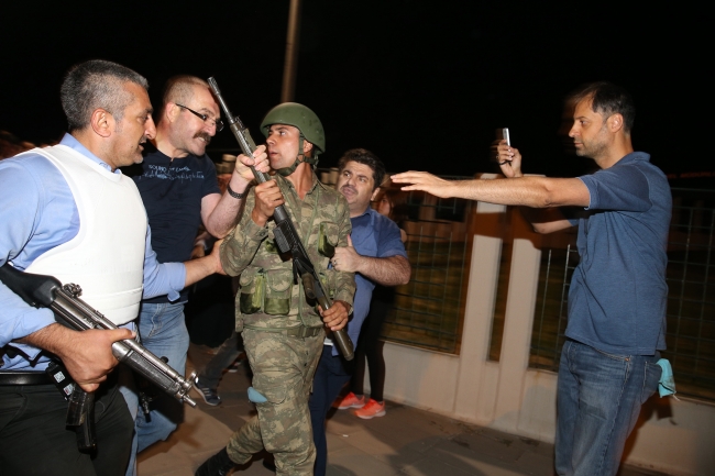 15 Temmuz gecesi hain darbecilere TRT‘yi teslim etmeyenler o geceyi anlattı