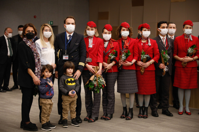 Kazakistan'dan havalanan tahliye uçağı İstanbul'a indi