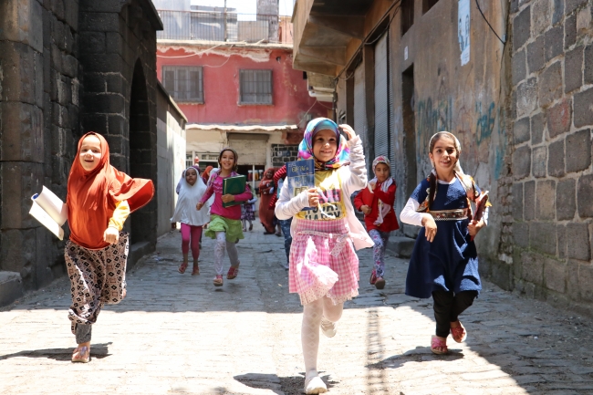 Doğu'da camiler çocuk sesleriyle şenlendi