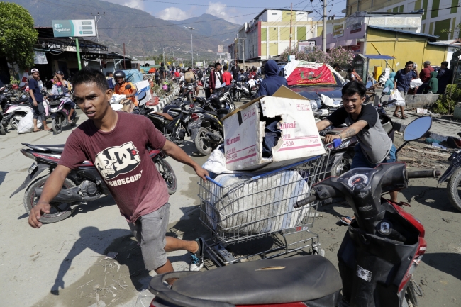 Endonezya'daki arama kurtarma çalışmaları sürüyor