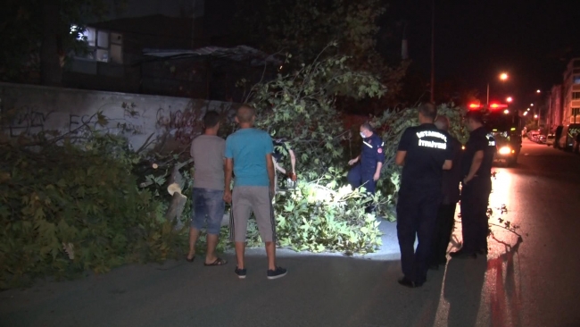 İstanbul’da sağanak ve fırtına etkili oldu