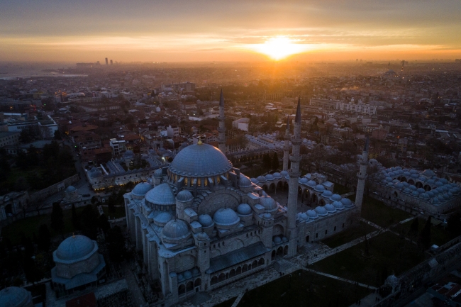 İstanbul tarihi rotalarıyla bayramda ziyaretçilerini bekliyor