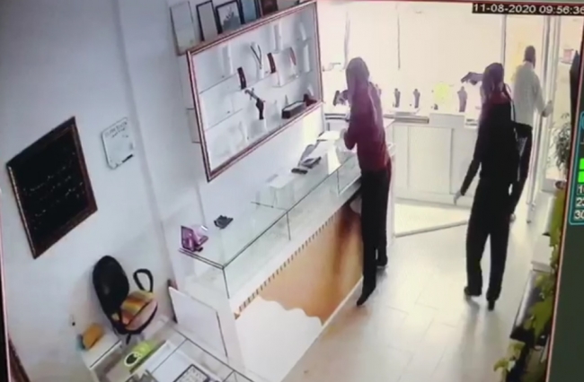 Adana'daki kuyumcu soygununa 2 tutuklama