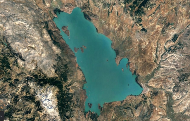 Eğirdir ve Beyşehir göllerinde 'dip suyu' alarmı