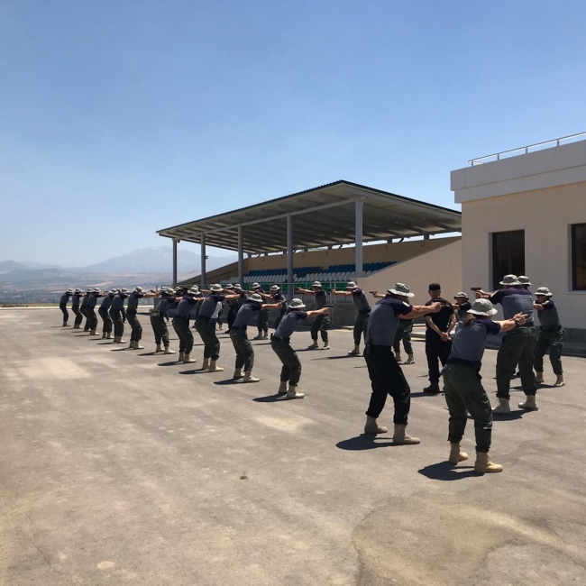 Türk uzmanlardan Özbek Muhafızlara eğitim