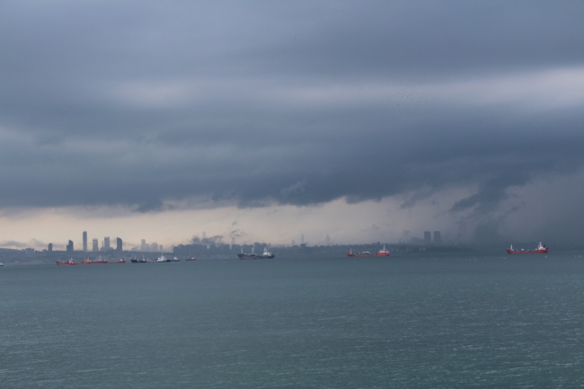 İstanbul'da beklenen yağış başladı