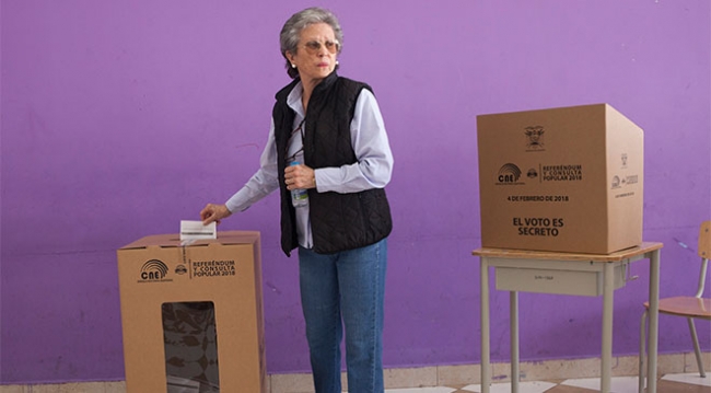 Ekvador'da cumhurbaşkanlığı referandumu