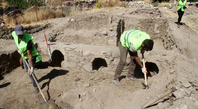 Elazığ'da 450 yıllık mahalle gün yüzüne çıkıyor