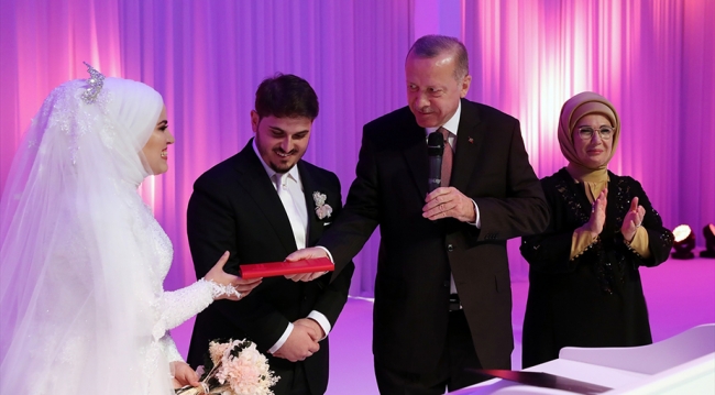 Cumhurbaşkanı Erdoğan nikah şahidi oldu