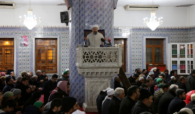 Bakan Fakıbaba'dan Zeytin Dalı Harekatı'nda görevli Mehmetçik için dua