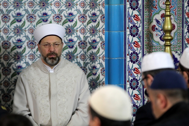 Diyanet İşleri Başkanı Erbaş, Hakkari'de Mehmetçik için dua etti