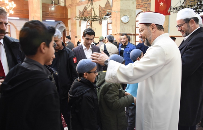 İslam beldelerinde adeta fikir, mezhep savaşları isteniyor
