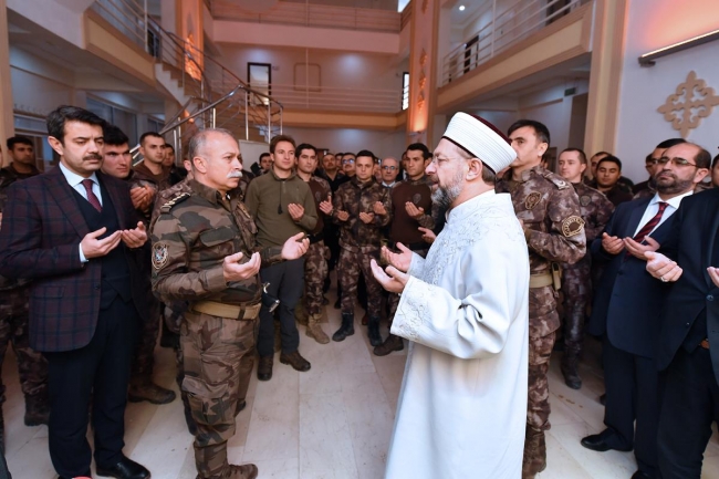 Diyanet İşleri Başkanı Erbaş'tan uyarı: Hocalar daha dikkatli konuşmalı