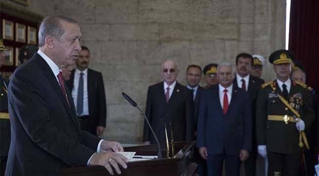 Devlet erkanı Anıtkabir'i ziyaret etti