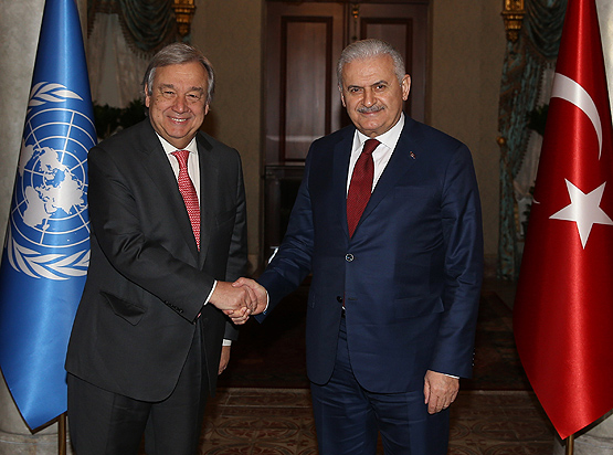 'Kıbrıs'ta güvenlik ve garantilikler Türkiye için vazgeçilmezdir'