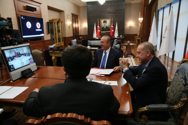 Cumhurbaşkanı Erdoğan, Venezuela Devlet Başkanı Maduro ile telekonferansla görüştü