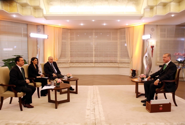 'Türkiye'nin bileklerindeki prangalar koparıp atılacak'